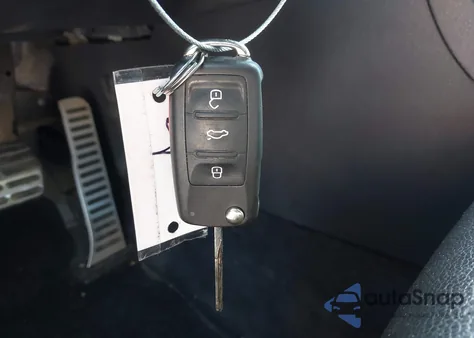 2018 Volkswagen Passat 2.0T R-Line/2.0T S from USA, damaged, VIN 1VWAA7A34JC048164